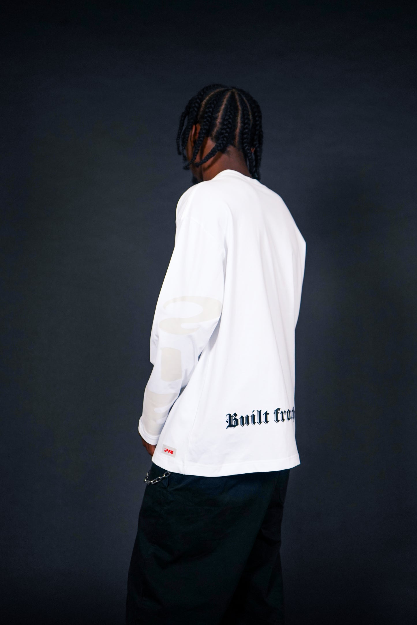 ZIE LONGSLEEVE – BUILT FROM NOTHING
