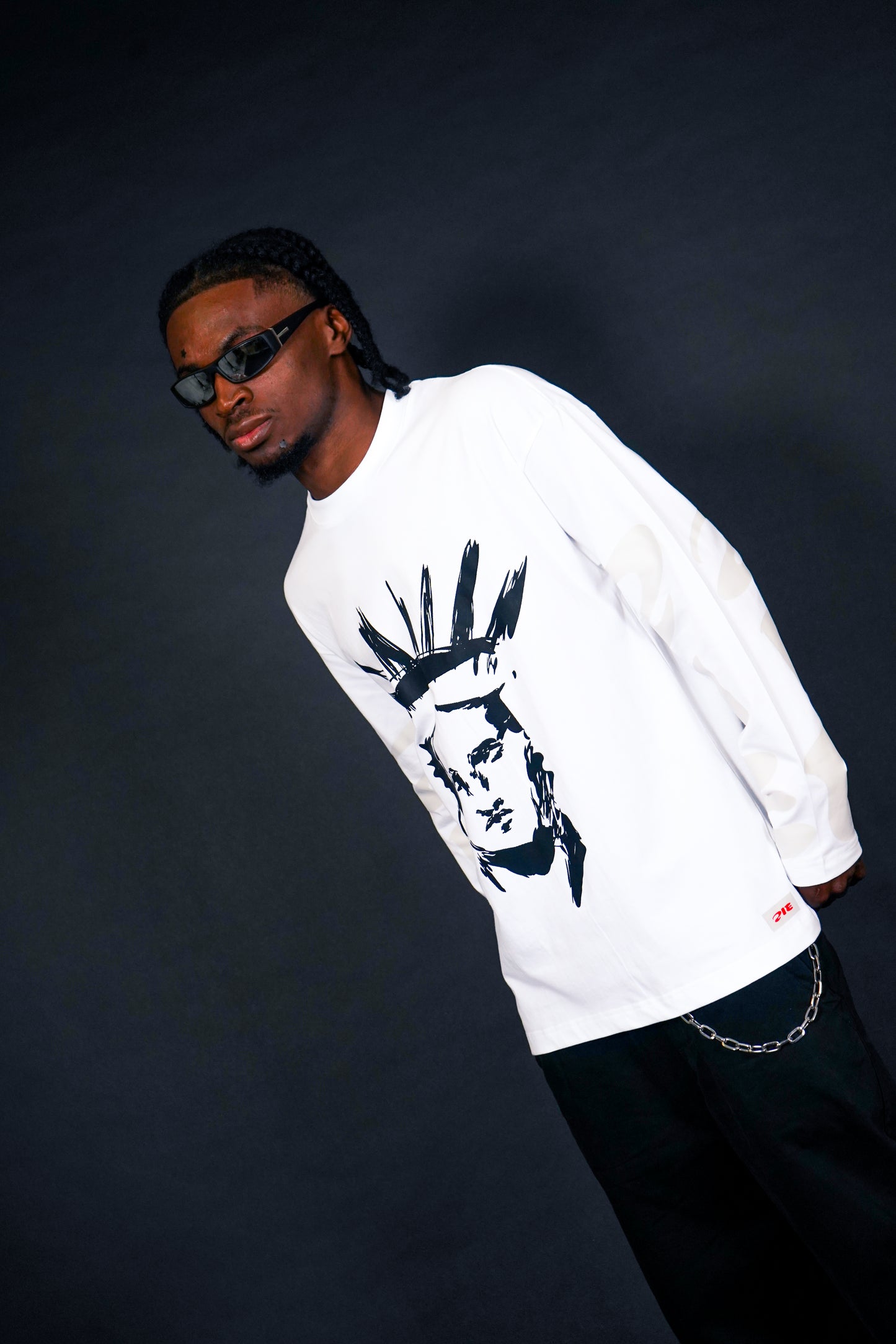 ZIE LONGSLEEVE – BUILT FROM NOTHING