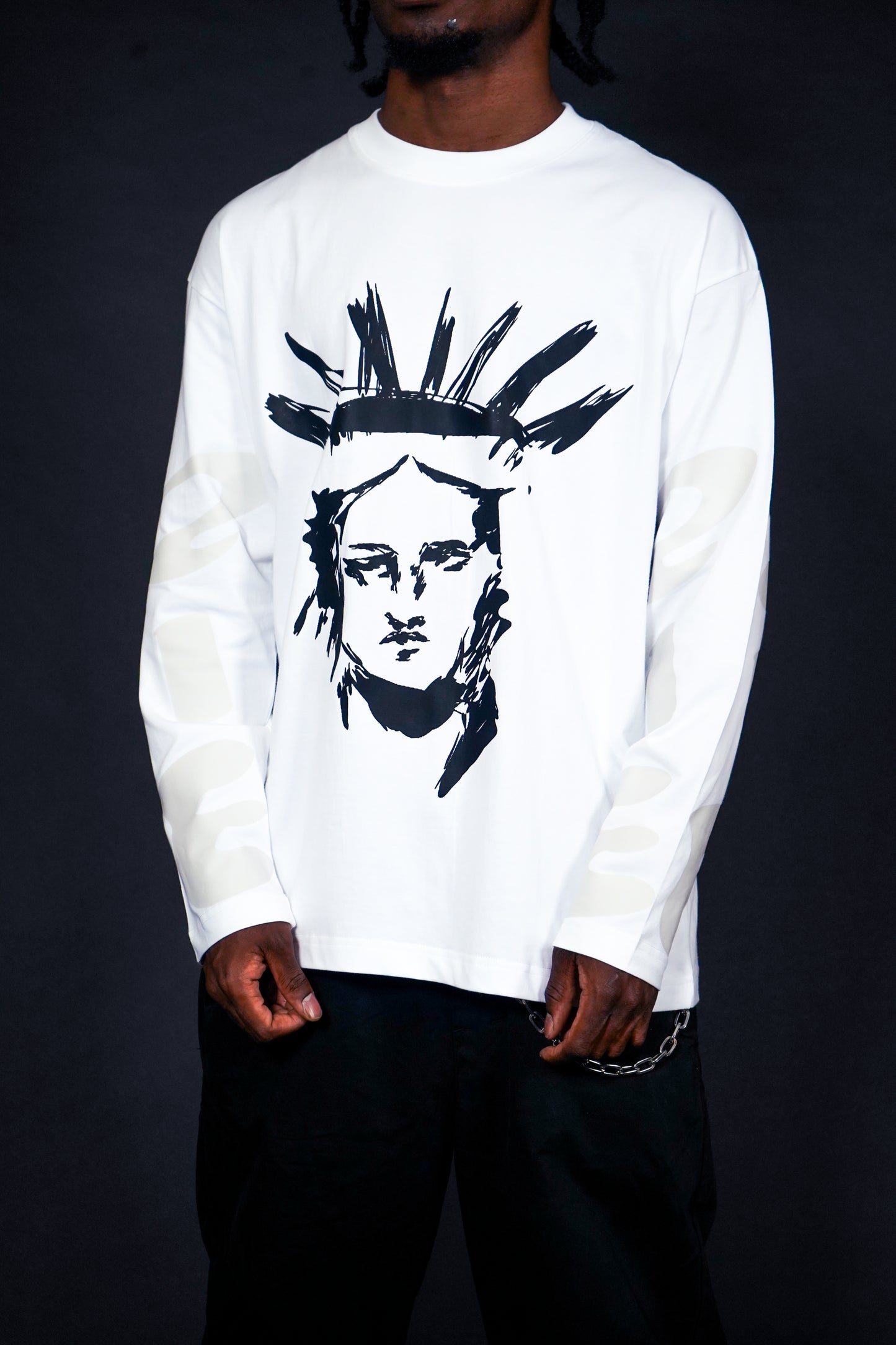 ZIE LONGSLEEVE – BUILT FROM NOTHING
